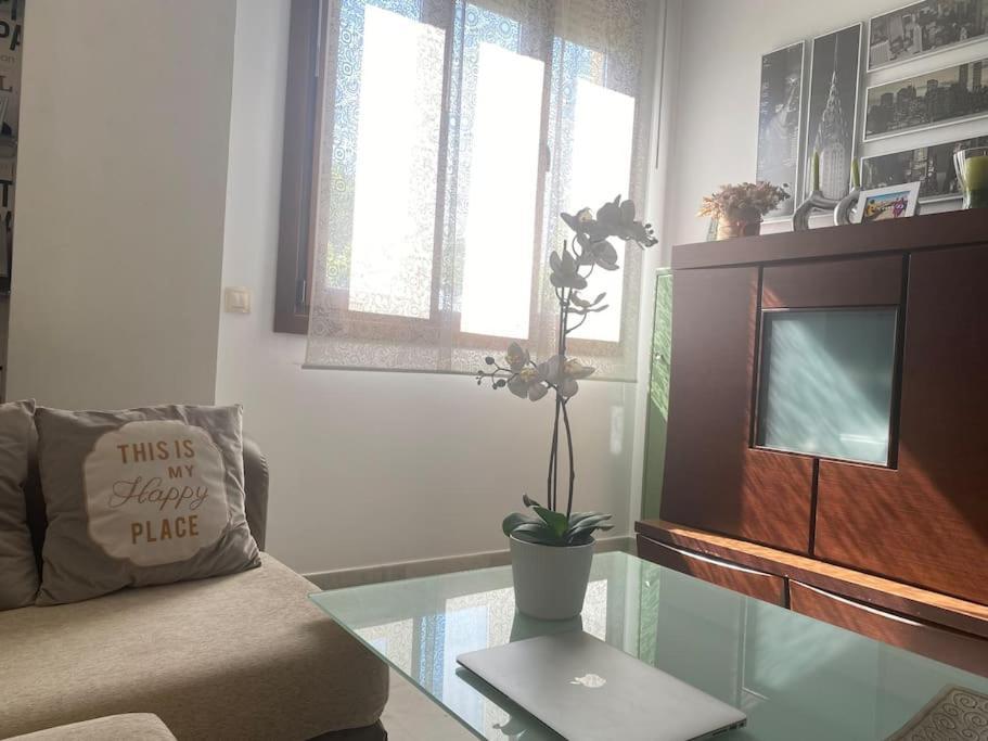 Apartamento FIBES con parking gratis. Apartamento Sevilla Este. *