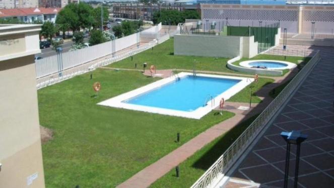 Apartamento FIBES con parking gratis. Apartamento Sevilla Este.